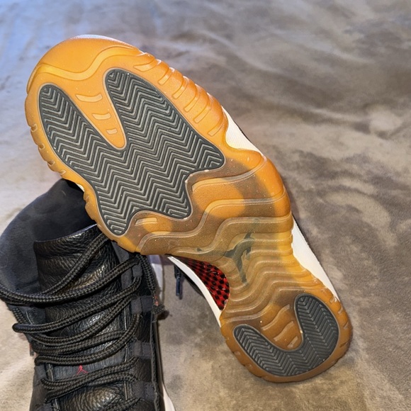 Jordan 11 - Picture 10 of 12